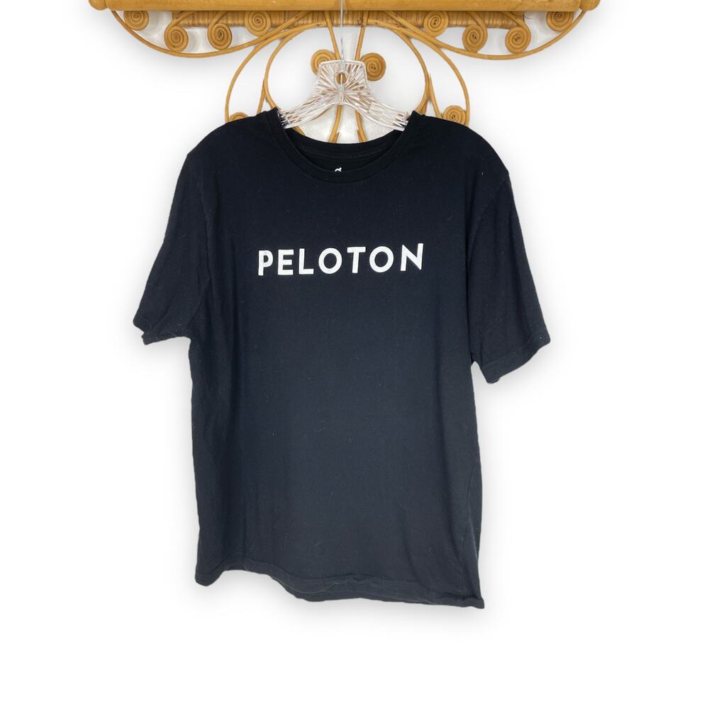 Peloton women's black t-shirt L